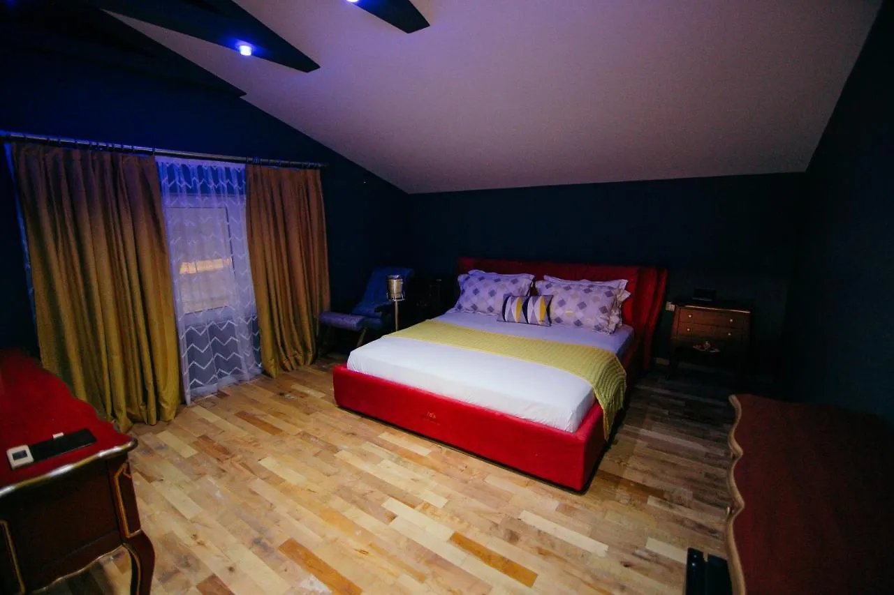 קורצ'ה Montrelux Resort