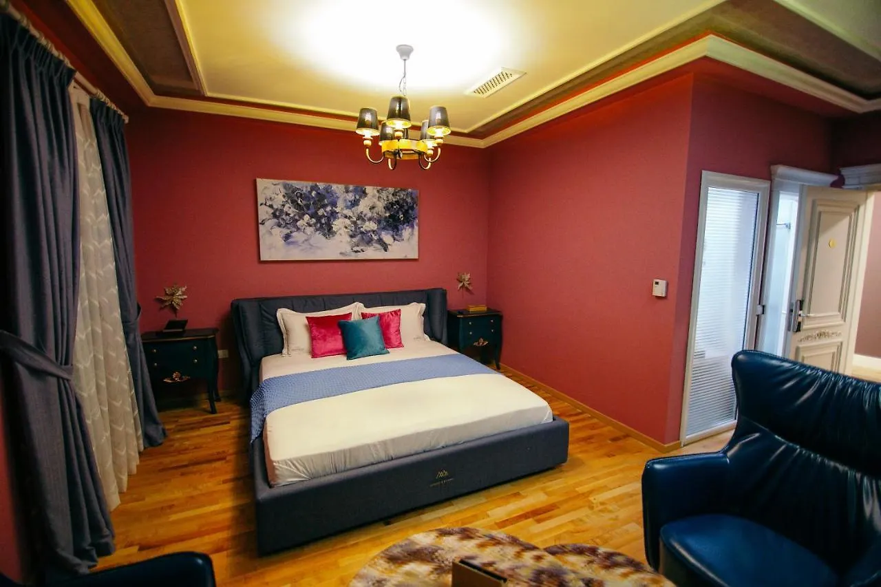 קורצ'ה Montrelux Resort