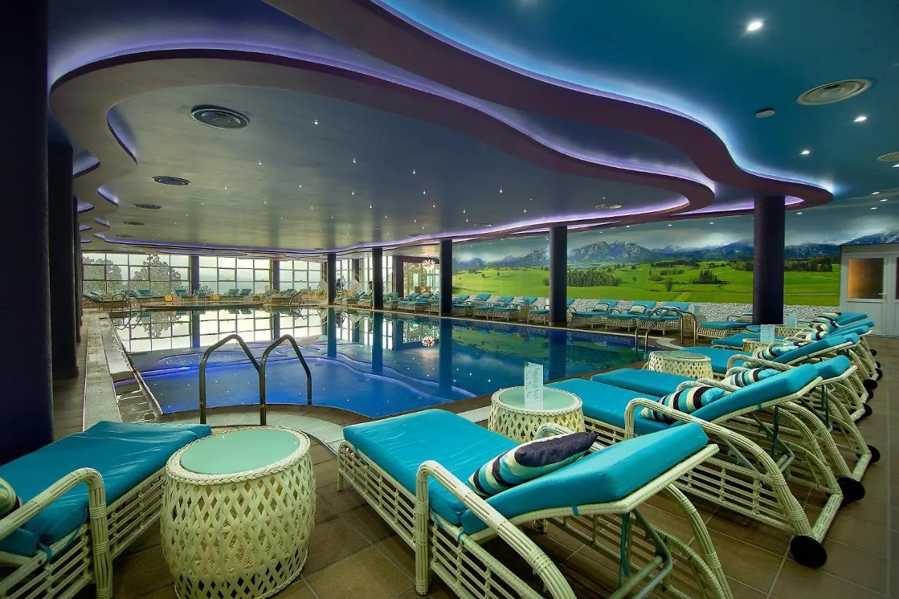 קורצ'ה Montrelux Resort